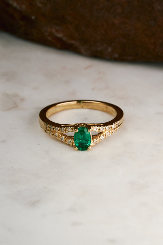 Oval Emerald Ring with Diamond Accents