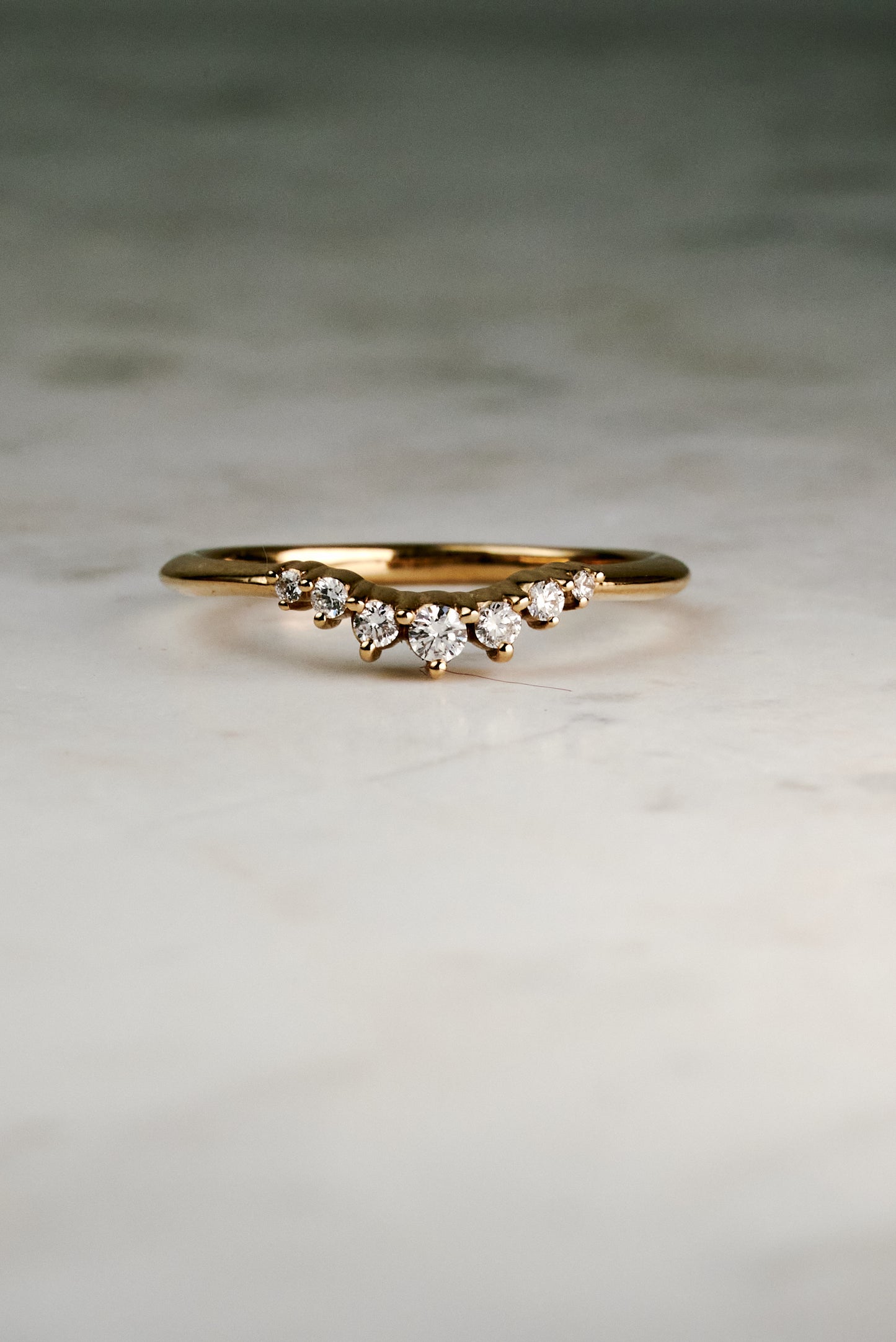 Contour Diamond Band