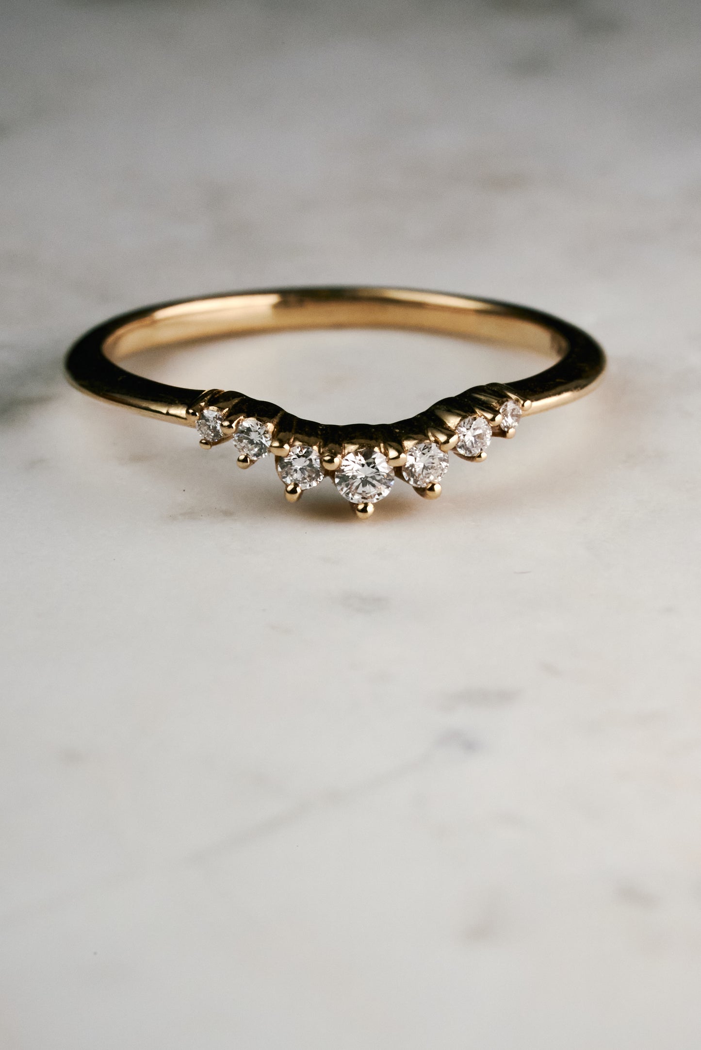 Contour Diamond Band