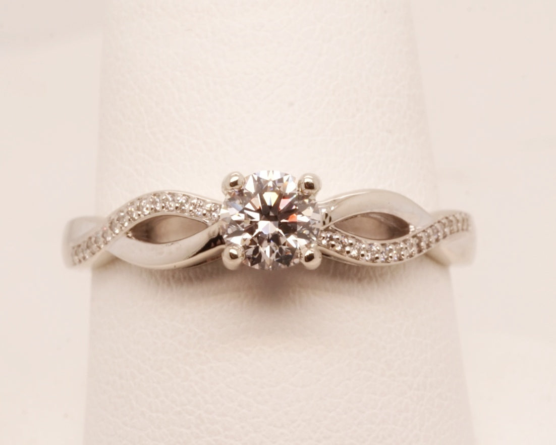 The Hyacinth with Lab Created Round