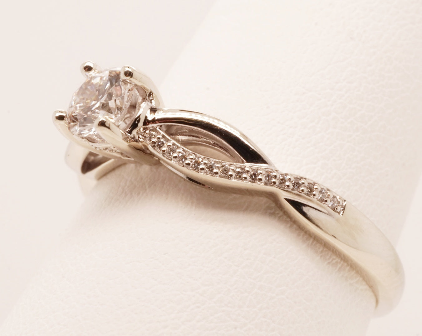 The Hyacinth with Lab Created Round