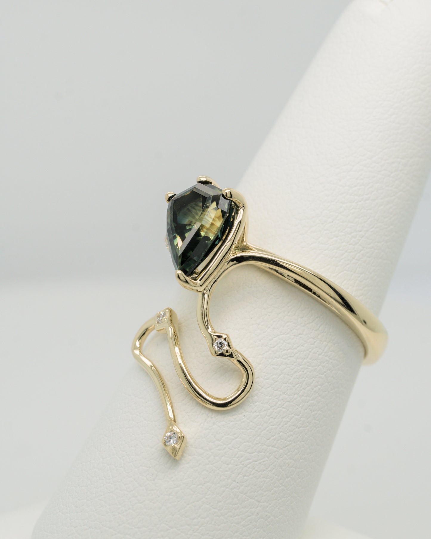 The Flying A Kite Ring