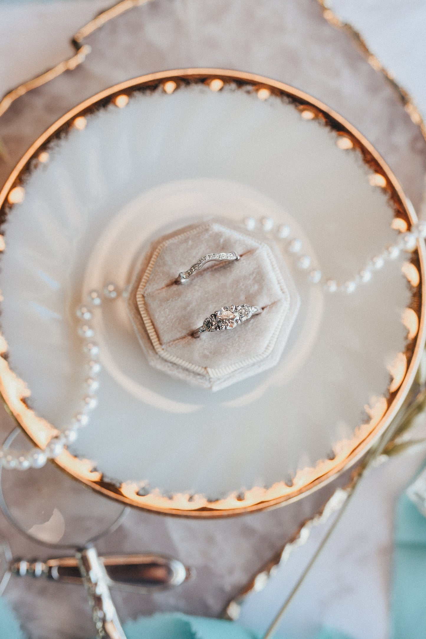 The Queen Anne's Lace with 3 Round Stones